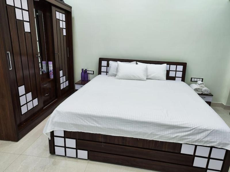 One BHK AC Service Apartment 202 - image 5