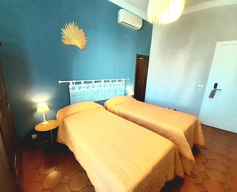 Double or Twin Room image 3