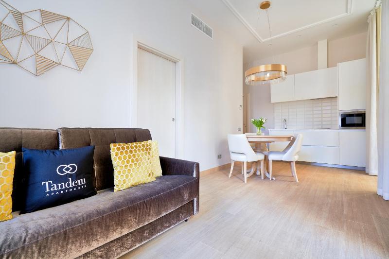One-Bedroom Suite image 3