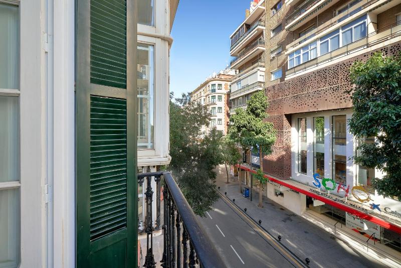 One-Bedroom Suite with Balcony image 2