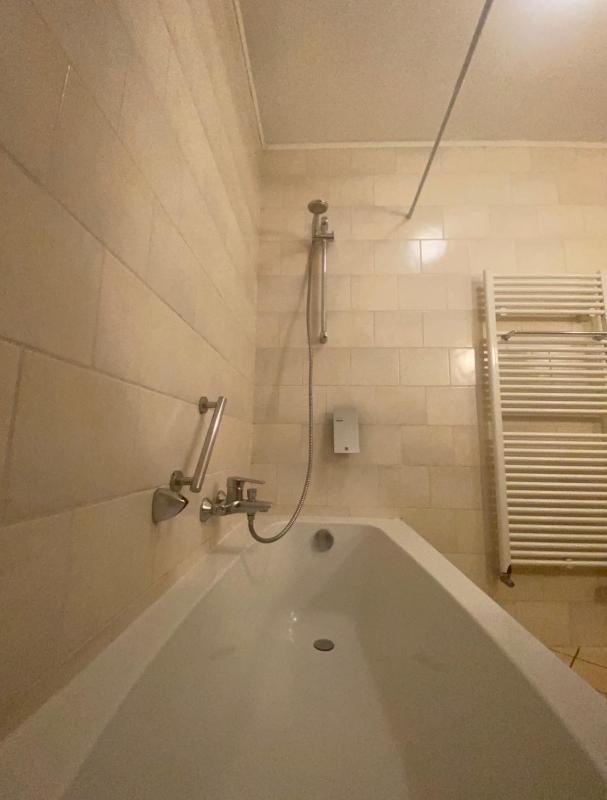 Deluxe Twin Room image 2