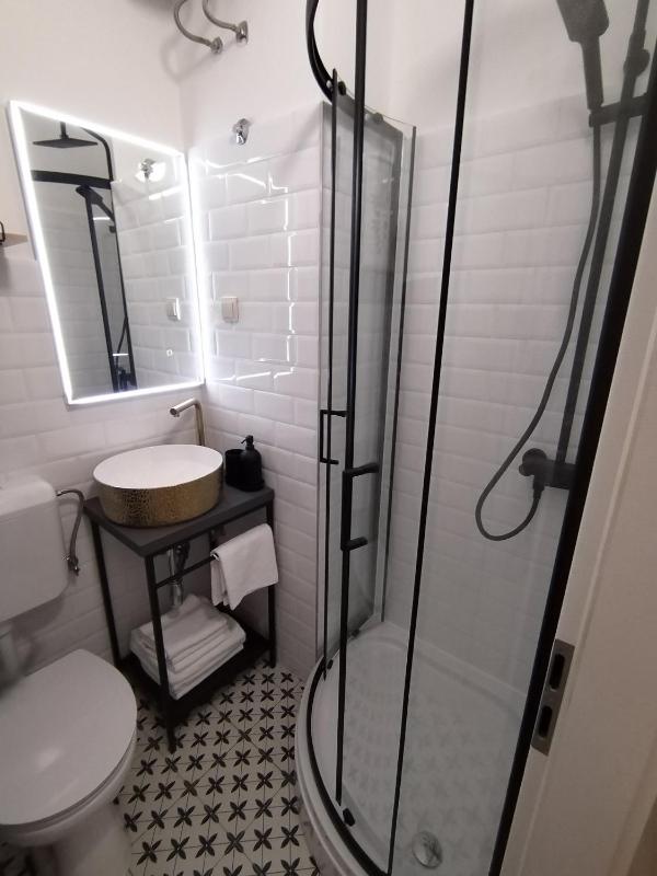 Apartment Vespa & Jacuzzi - image 5