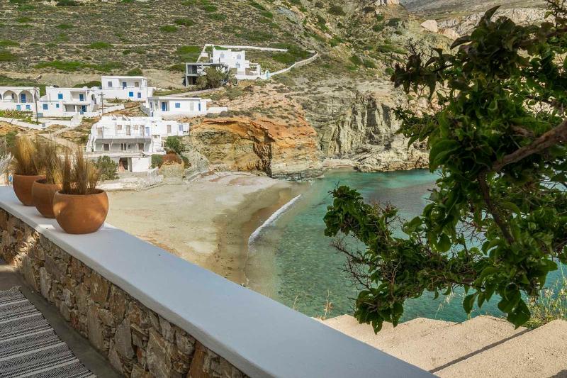 Blue Sand Suite Sea View image 3