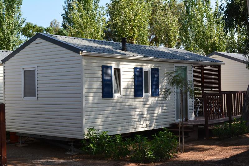 Two-Bedroom Bungalow image 4