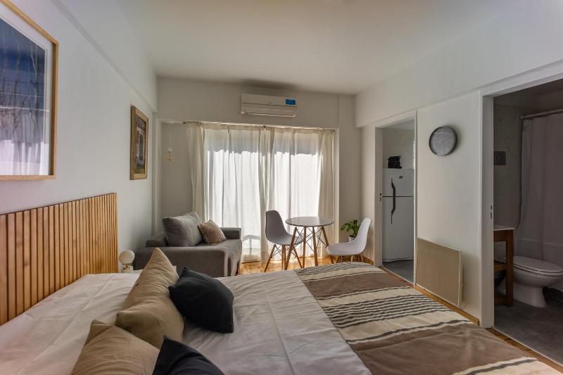 Monoambiente en Recoleta by BA Rent a Home - image 12
