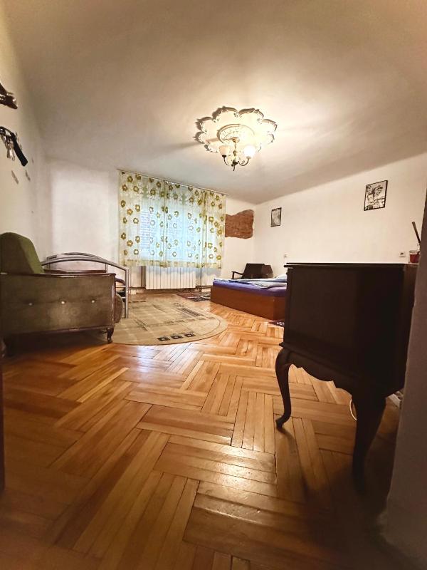 Economy Quadruple Room with Shared Bathroom image 3