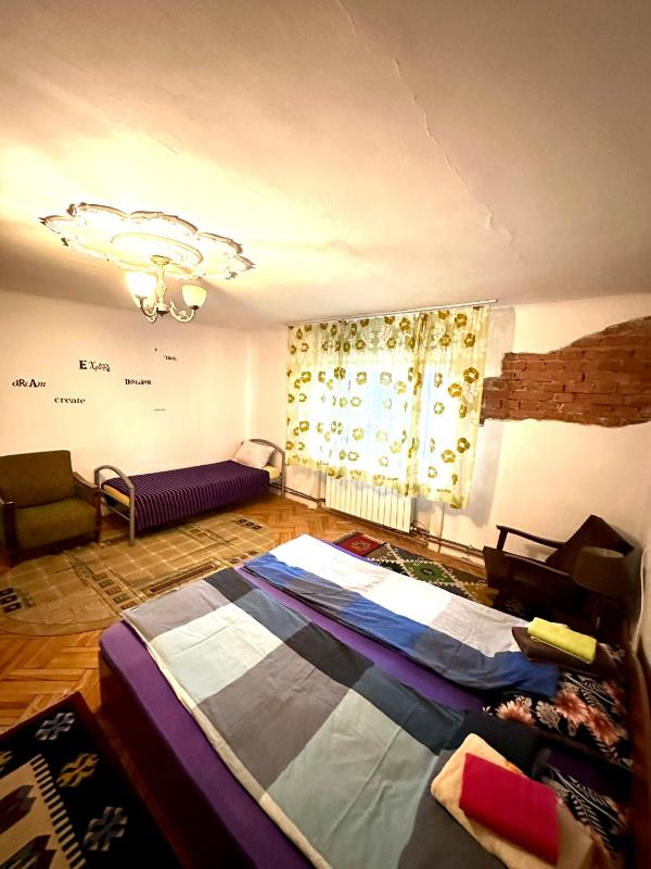 Economy Quadruple Room with Shared Bathroom image 4