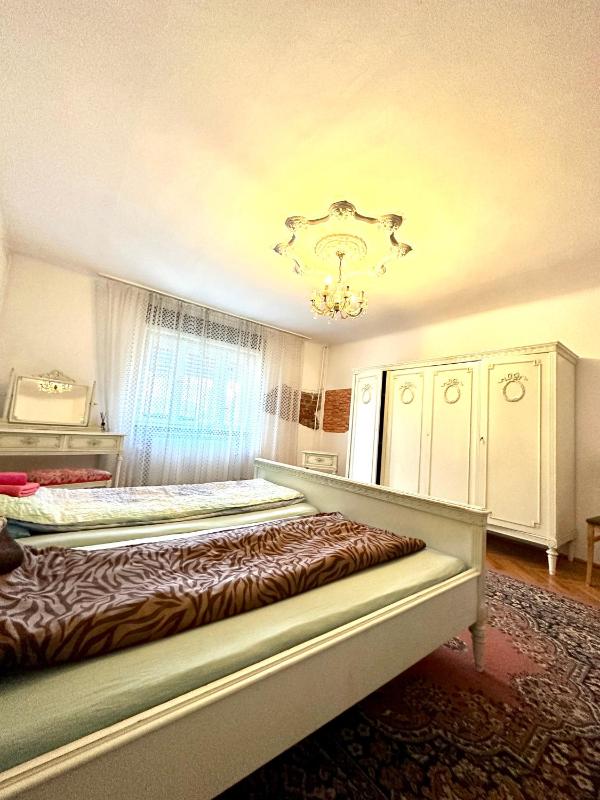 Superior Double Room with Shared Bathroom image 4