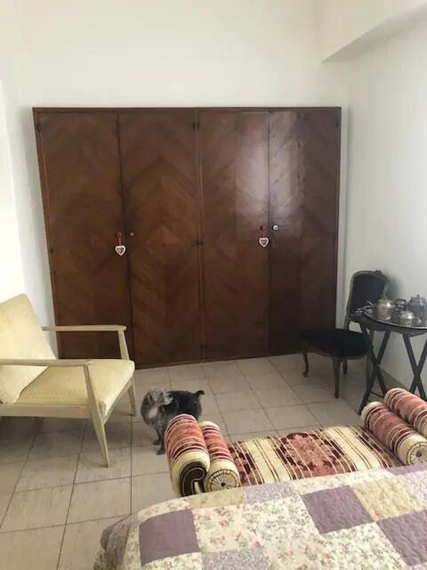 Habitaciónes privadas doble y single con baño compartido en casa familiar - image 8