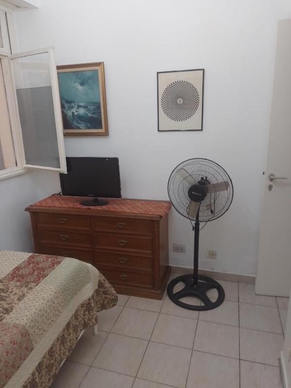 Habitaciónes privadas doble y single con baño compartido en casa familiar - image 5