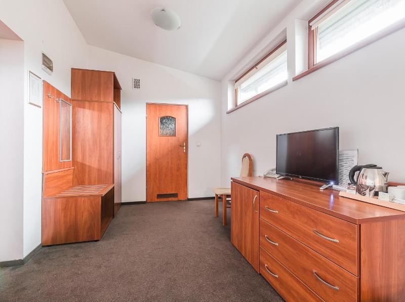 Quadruple Room image 1