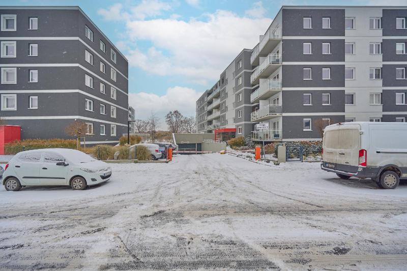 One-Bedroom Apartment image 3