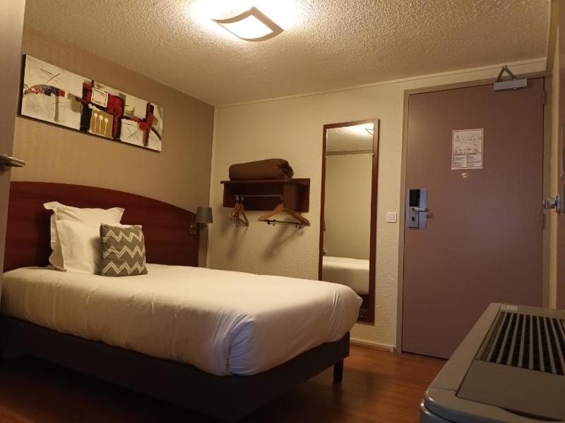Single Room - Disability Access image 1