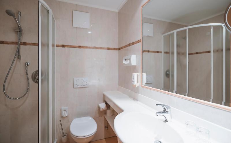 Junior Suite with Balcony image 4
