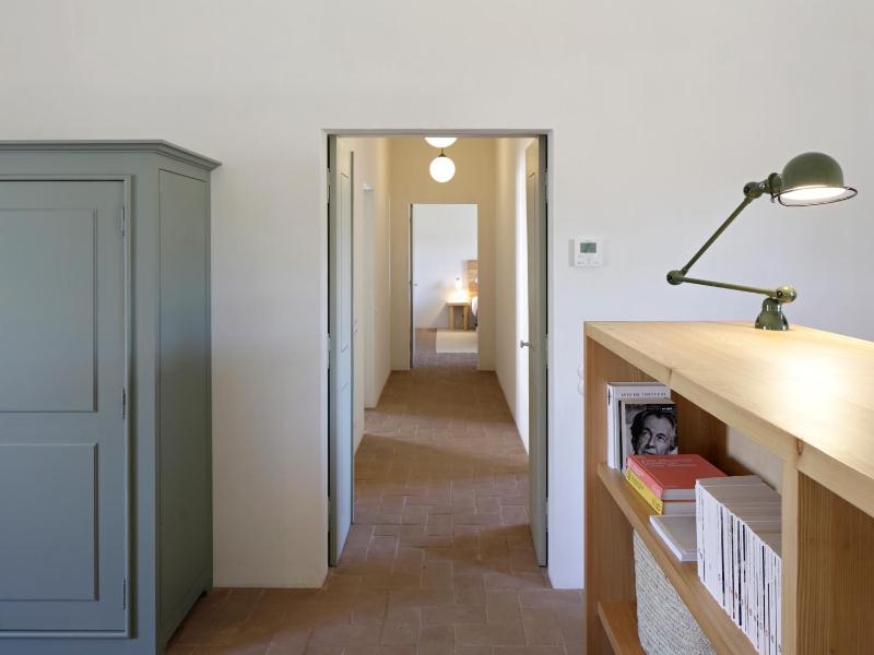 Three-Bedroom House - Barn image 4