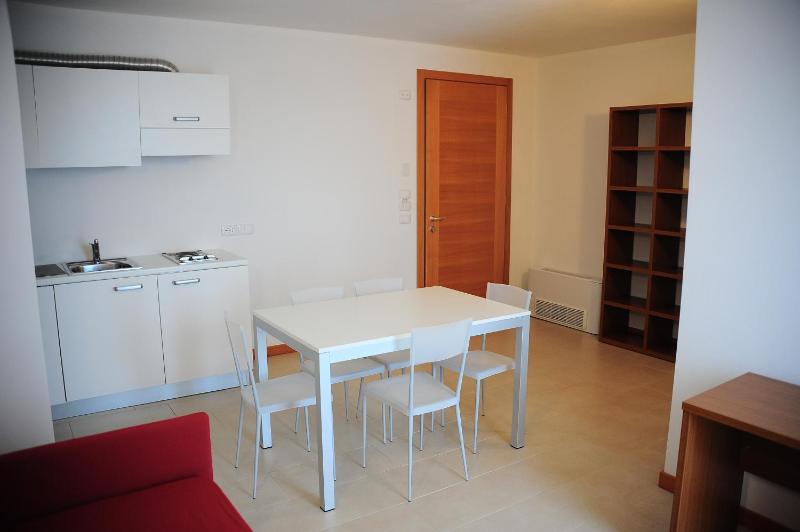 Deluxe King Room image 1