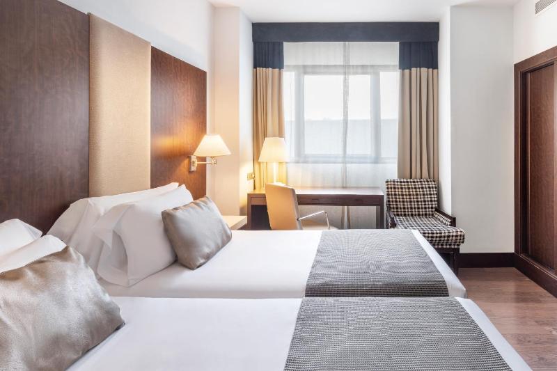 Standard Double or Twin Room image 3