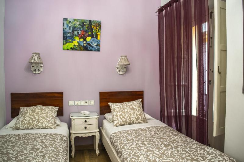 Deluxe Double Room image 4