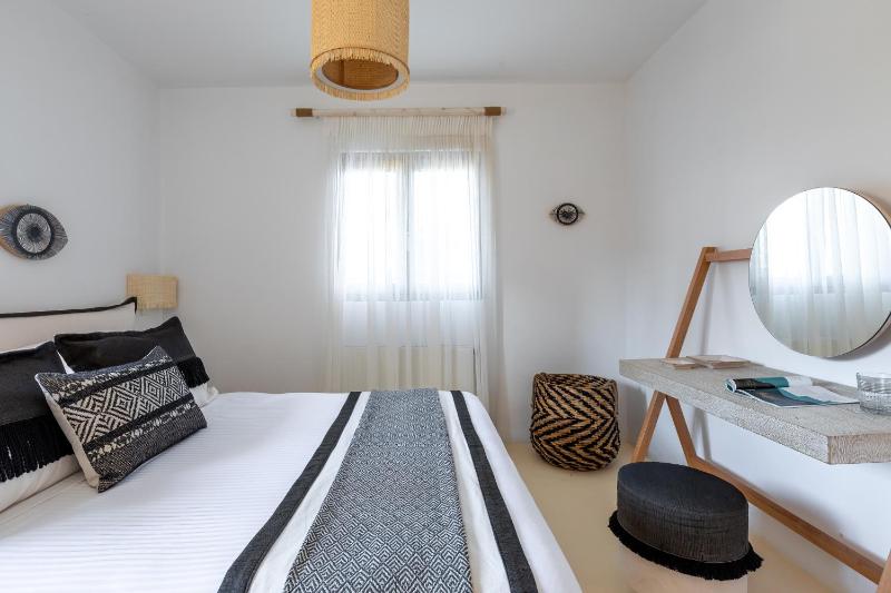 Amalgam Homes Paros - image 47