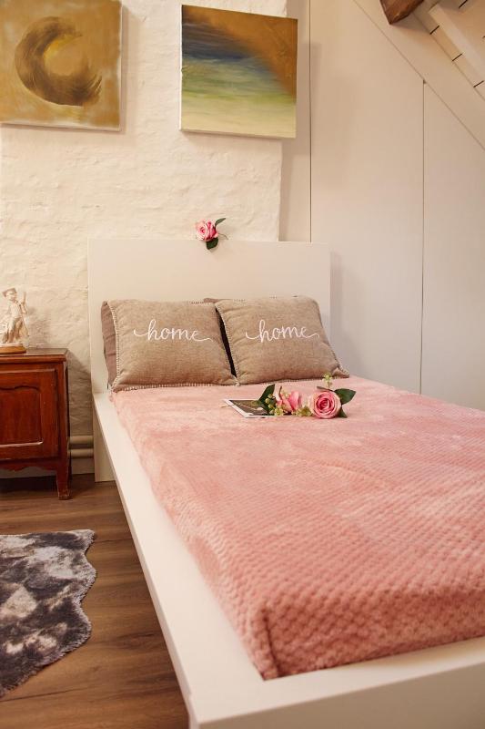 Double Room image 3