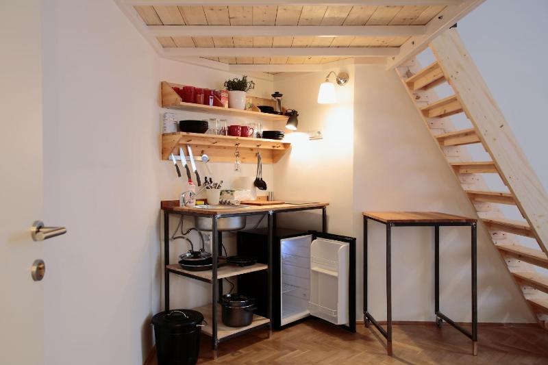 One-Bedroom Apartment image 3