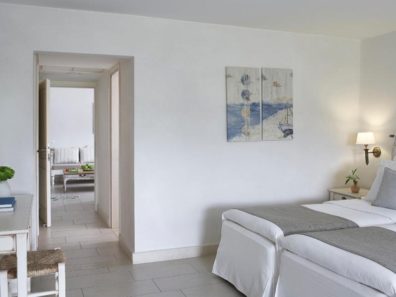 One-Bedroom Family Room image 3
