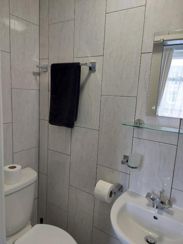 Double Room with Private Bathroom image 3