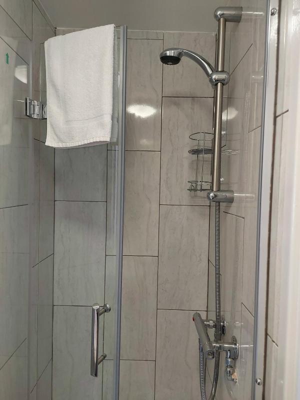 Double Room with Private Bathroom image 4