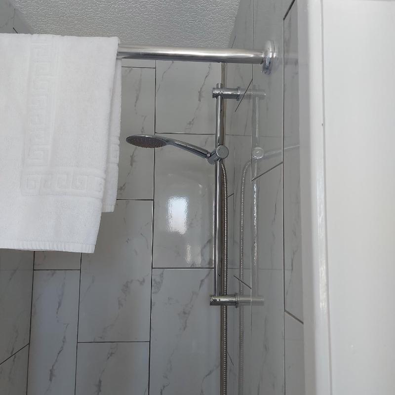 Double Room with Private Bathroom image 2