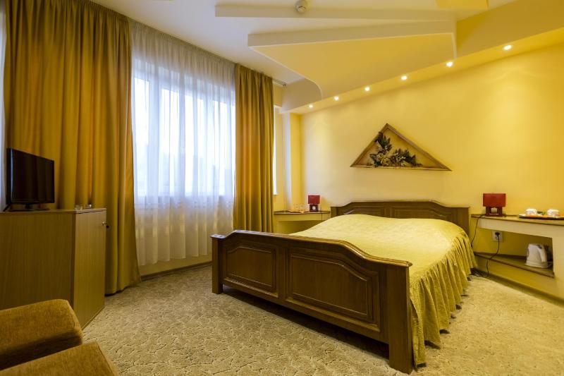 Double Room image 4