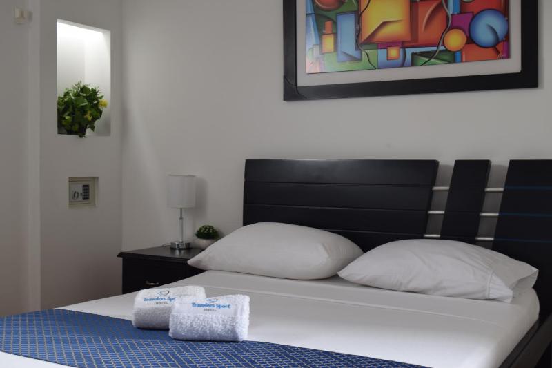 Hotel Travelers Sport - image 9