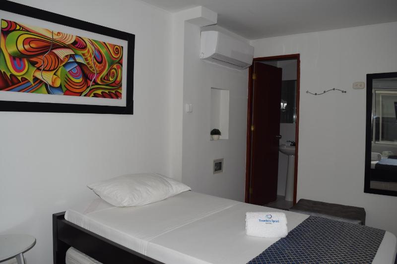 Hotel Travelers Sport - image 16