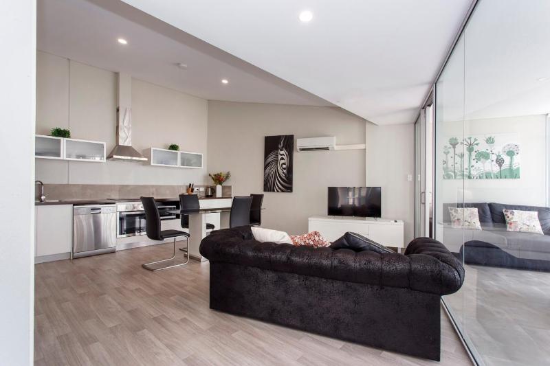 Waverley apartment A-two bedrooms wifi available - image 8