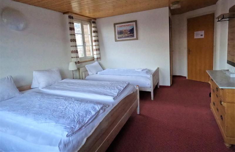 Triple Room with Bathroom image 4