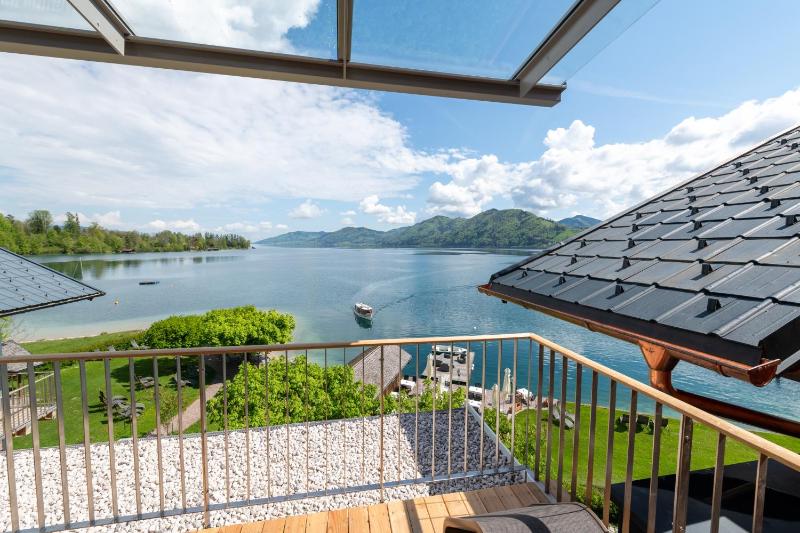 Suite with Lake View image 3