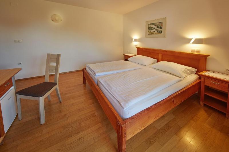 Double Room image 4