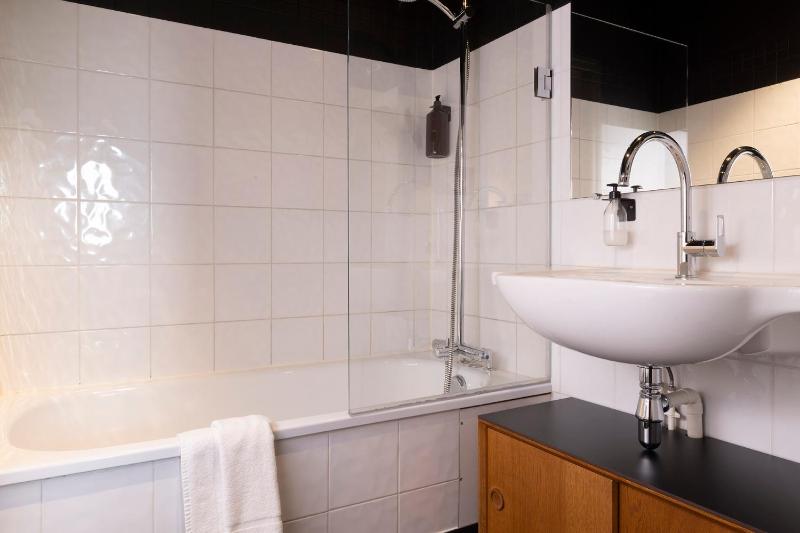 Classic Double Room - Non-Smoking image 1
