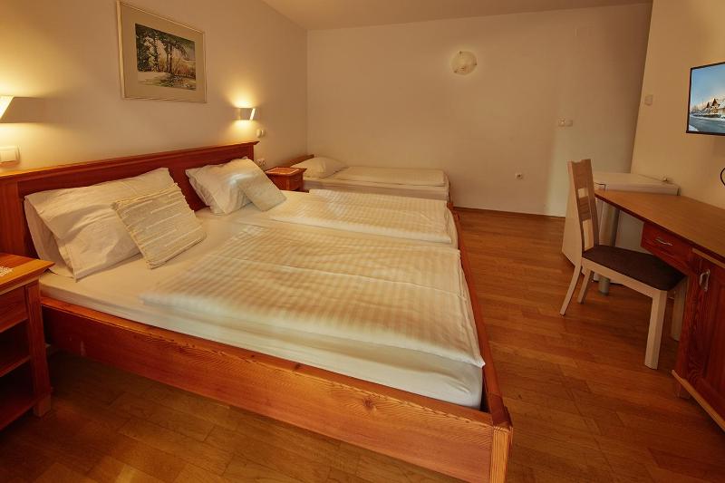 Triple Room image 3