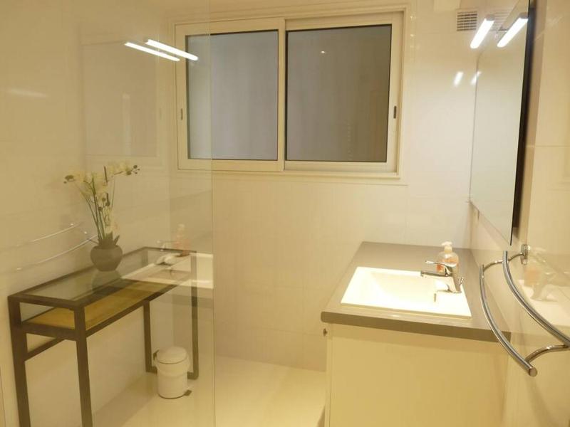Two bedroom apartment next to the Croisette in Cannes a short walk to the Palais des Festivals - 1961 - image 5