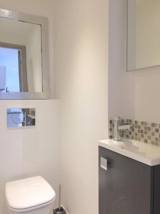 Two bedroom apartment next to the Croisette in Cannes a short walk to the Palais des Festivals - 1961 - image 18