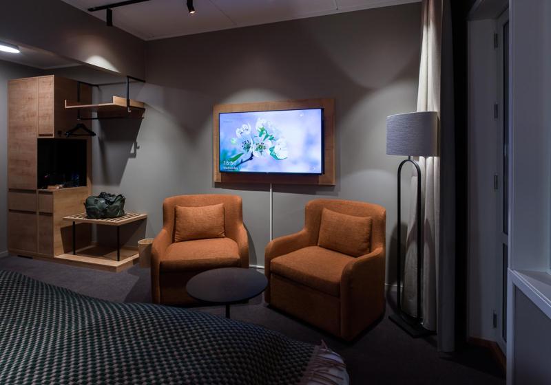 Double Room with Parking View image 3