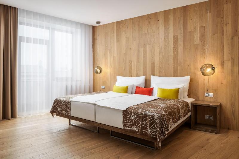Junior Suite image 2