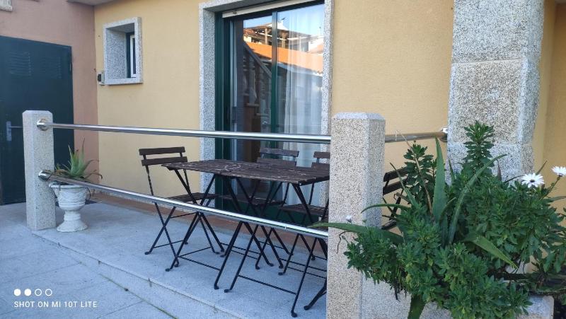 Apartment 2 Bedroom with Terrace image 2