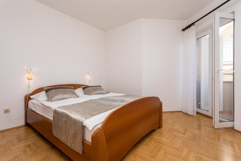 Apartment with Sea View image 4