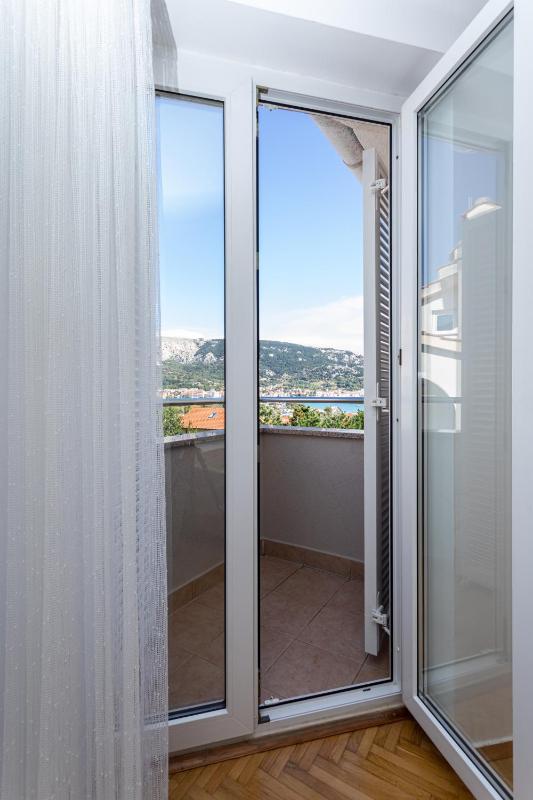 Apartment with Sea View image 3