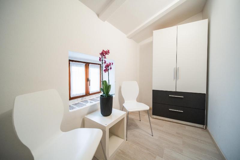 Double or Twin Room with Panoramic View - Top Floor image 2