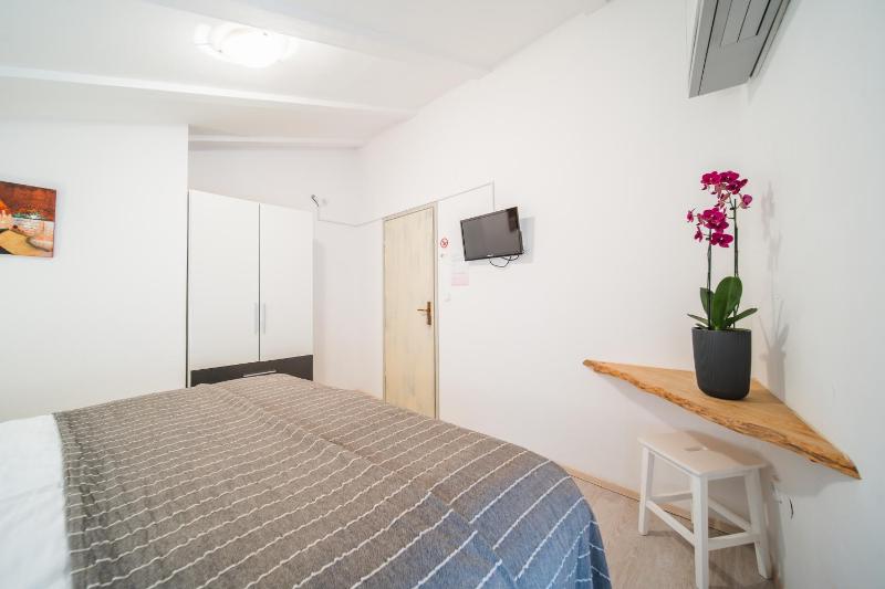 Double or Twin Room - Top Floor image 4