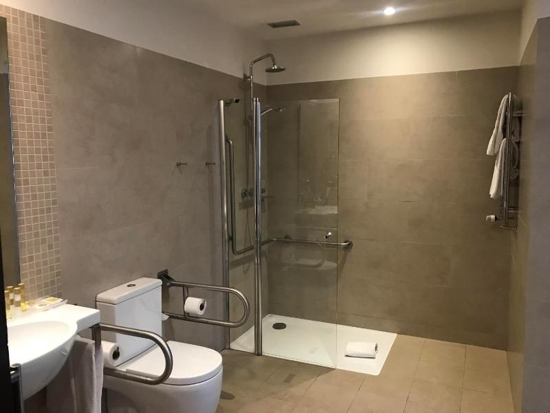  Double Room image 1