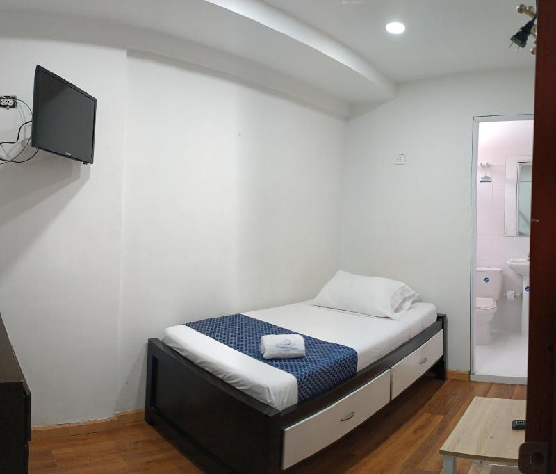 Hotel Travelers Sport - image 4