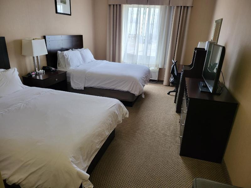 Suite with Two Queen Beds image 2